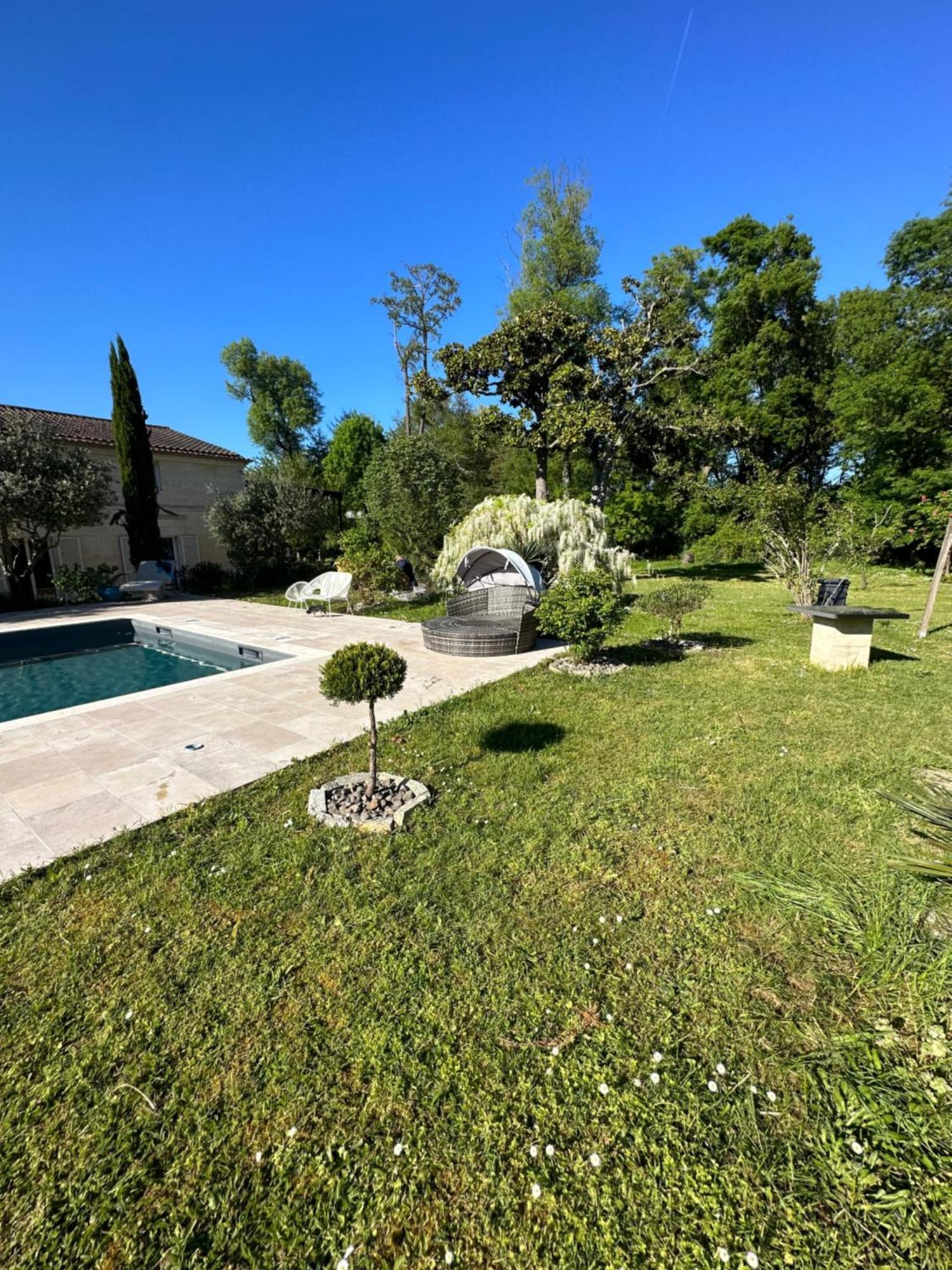 La Villa Bella Abzac  Exteriör bild